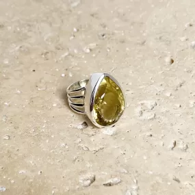 Lemon Quartz Teardrop Ring - Lila