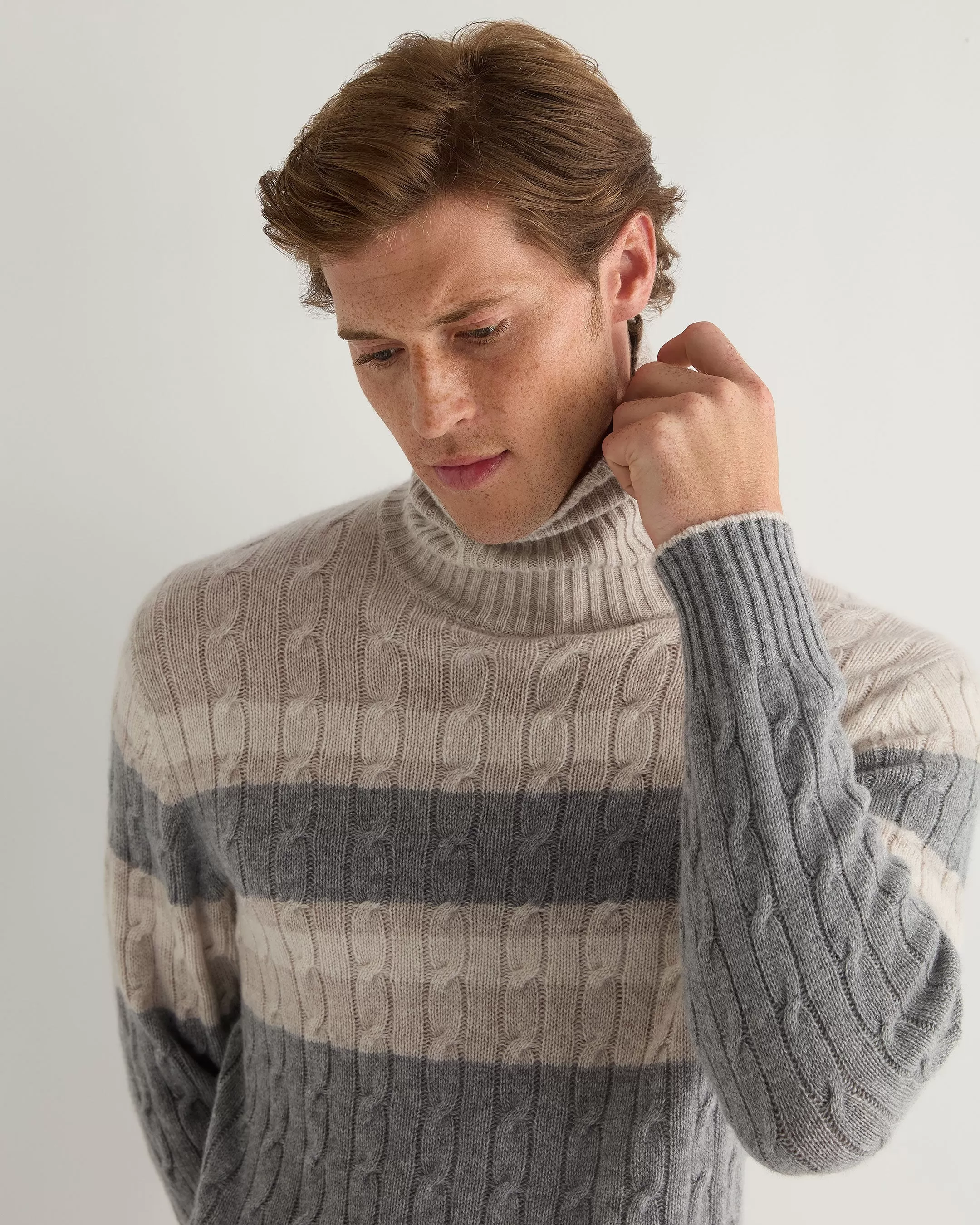 Men's Berwick Stripe Turtle Neck Cashmere Sweater Frost White