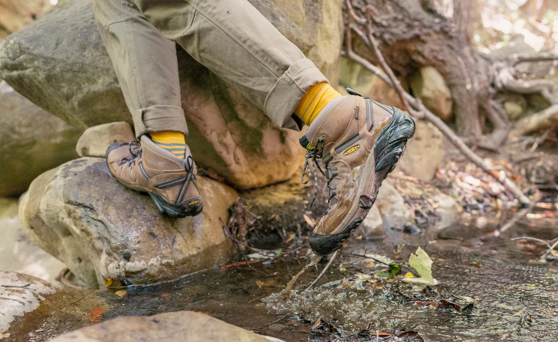 Men's Targhee II Waterproof Mid Wide  |  Canteen/Dark Olive