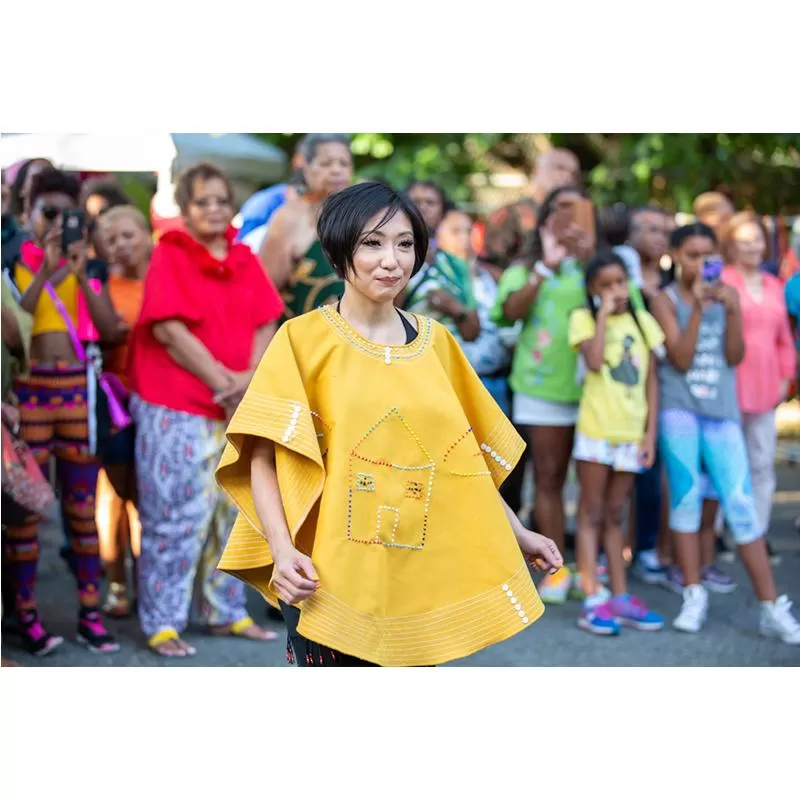 Xhosa Poncho in Yellow